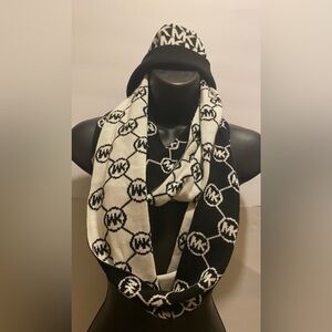 Michael Kors Logo Beanie & Scarf Set, Black/  🖤White Monogram 🖤Hat Unisex